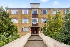 33, Devonshire Court, The Drive, Hove BN3 6GT
