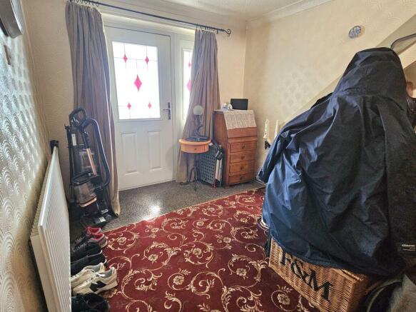 3 bed Semi-Detached for sale Image 8
