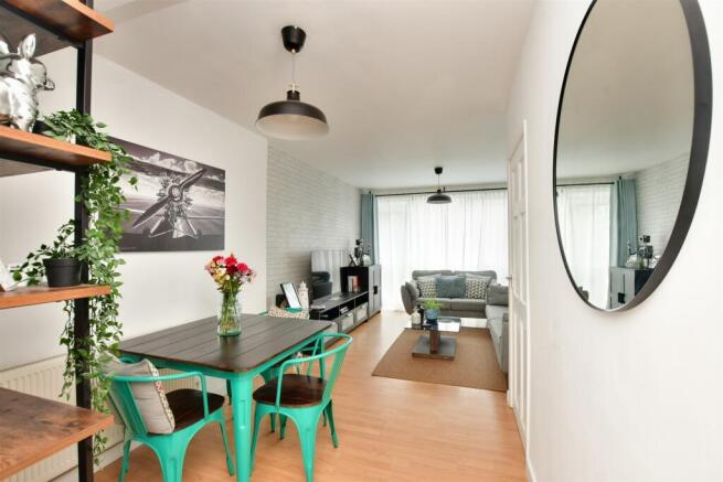 Lounge/Diner