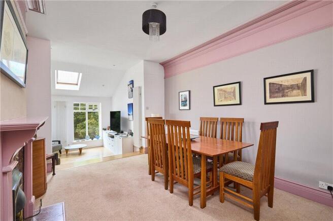 6 bed Semi-Detached for sale Image 7