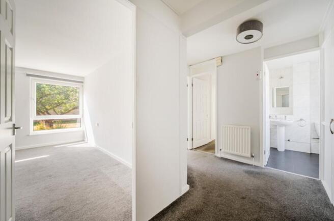2 bed Apartment for sale Image 11
