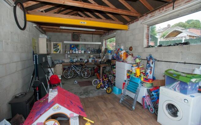 Detached Garage