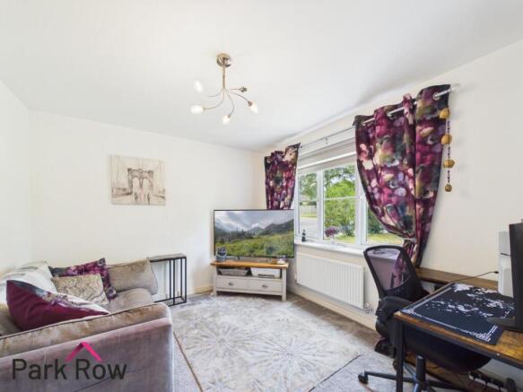 4 bed Detached for sale Image 7