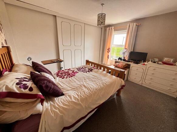 2 bed Semi-Detached for sale Image 10