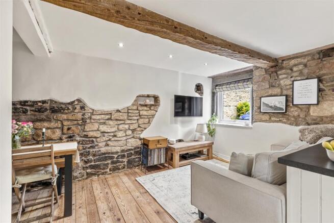 2 bed Semi-Detached for sale Image 4