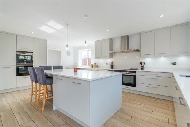 Kitchen/Breakfast Room