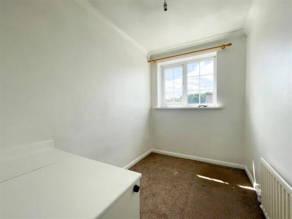 3 bed Semi-Detached to rent Image 12