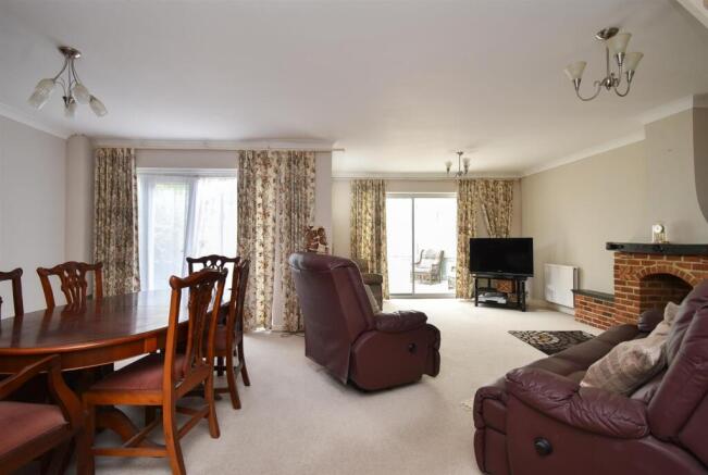 Living & dining room