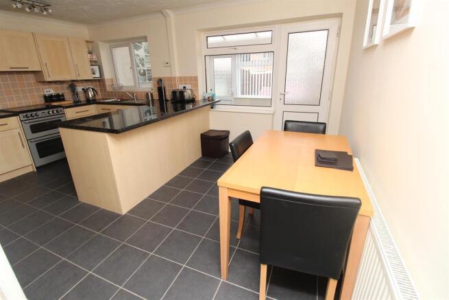 Kitchen/Dining Room
