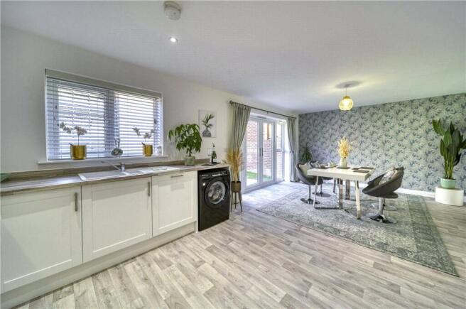 30 Coswlip Meadow  'The Calver', Selborne Road, Alton, Hampshire, GU34 photo 4