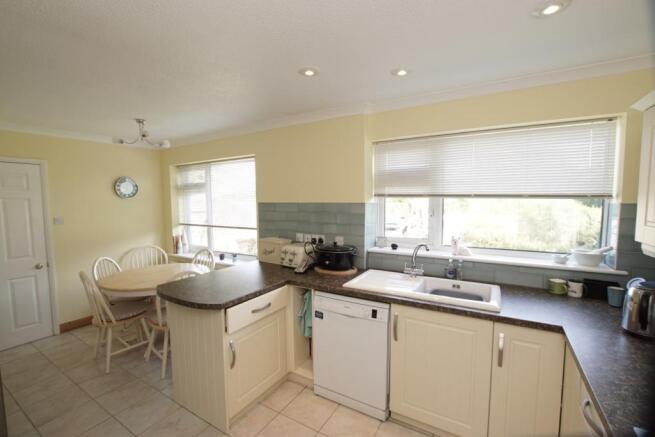 Kitchen/Breakfast Ro