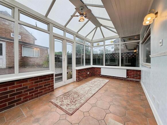 3 bed Semi-Detached for sale Image 6