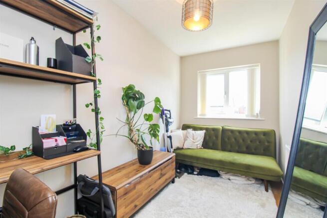 3 bed Semi-Detached for sale Image 7