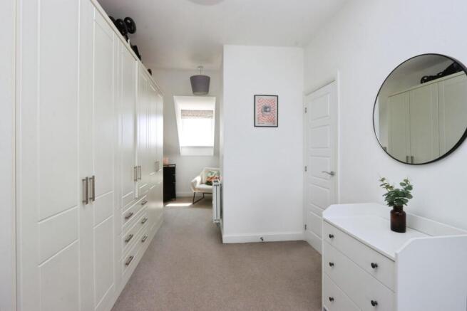 3 bed Town House for sale Image 11