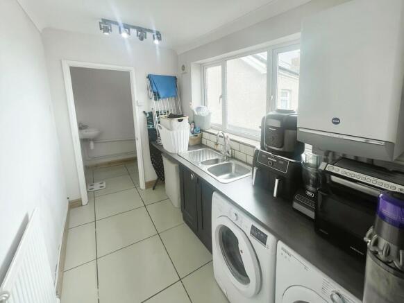 Photo 10