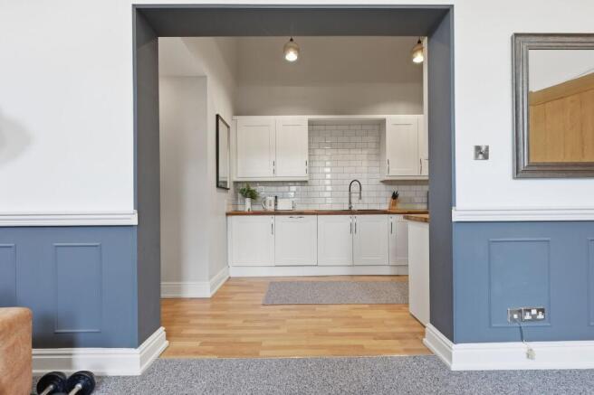 3 bed Apartment for sale Image 9