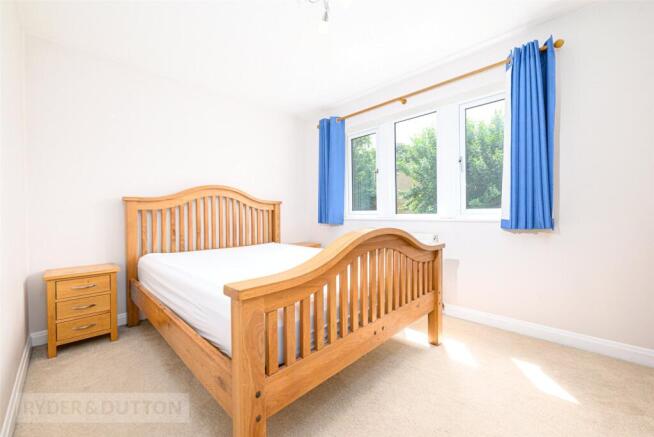 3 bed Detached for sale Image 11