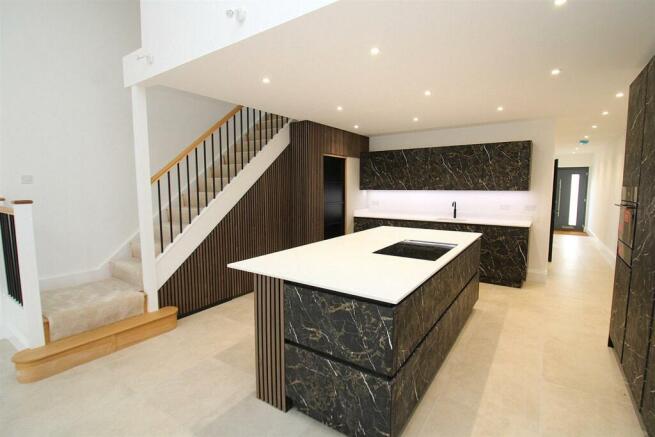KITCHEN WITH LIGHTS.JPG