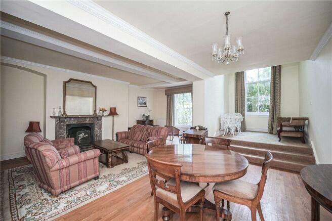 Sitting/Dining Room