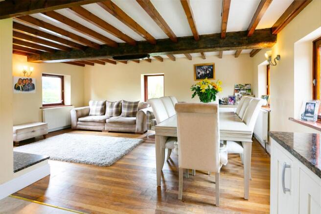 4 bed Character Property for sale Image 4
