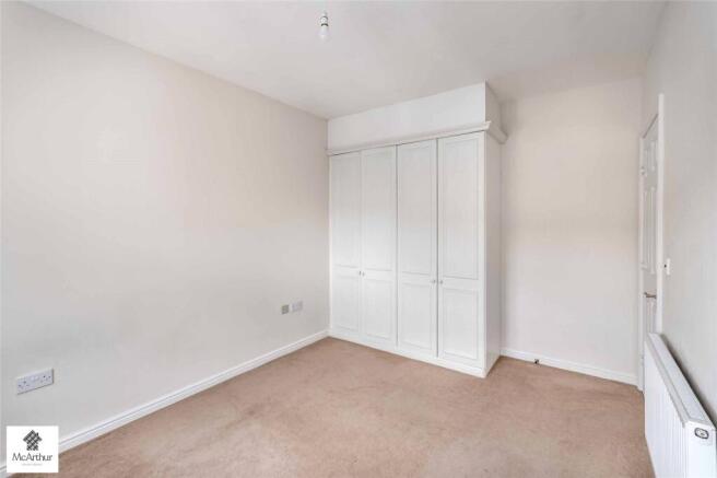 3 bed Apartment for sale Image 4