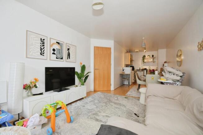 1 bed Flat for sale Image 5