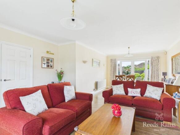 3 bed Semi-Detached for sale Image 4