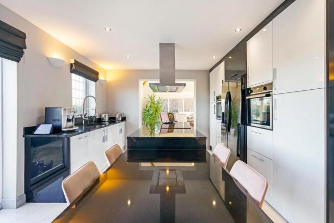 22 Ledgate Lane 311841 - (16).jpg
