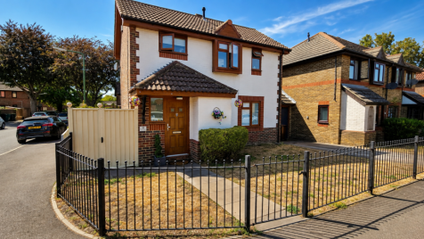 Hayes Road, Greenhithe, DA9 9DW