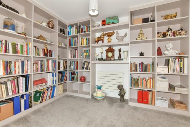 Walk-In Wardrobe