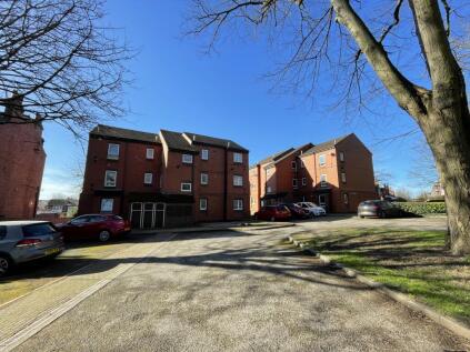 F 16 Hall Court, Sholebroke Avenue, Leeds, West Yorkshire LS7 3HD