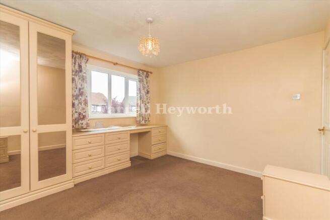 Bedroom 1 image 2