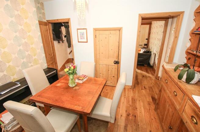 Dining Room.jpg