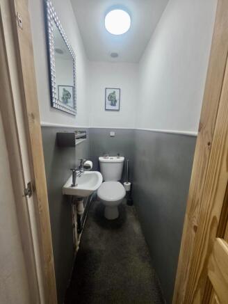 3 bed Terraced for sale Image 10