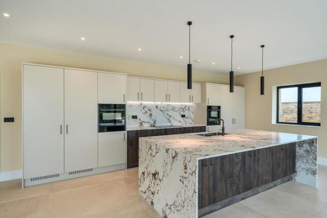 4 bed Barn Conversion for sale Image 9
