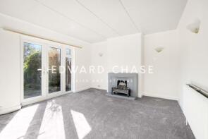 40, Berkeley Avenue, Clayhall, Ilford IG5 0UN
