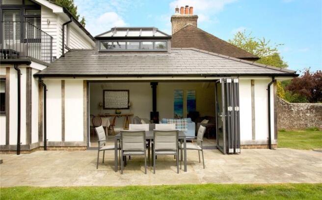 Terrace & Sitting Rm