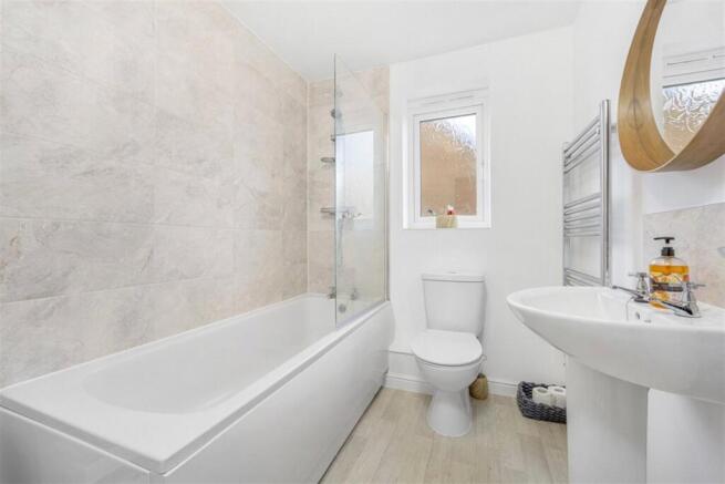 3 bed Semi-Detached for sale Image 5