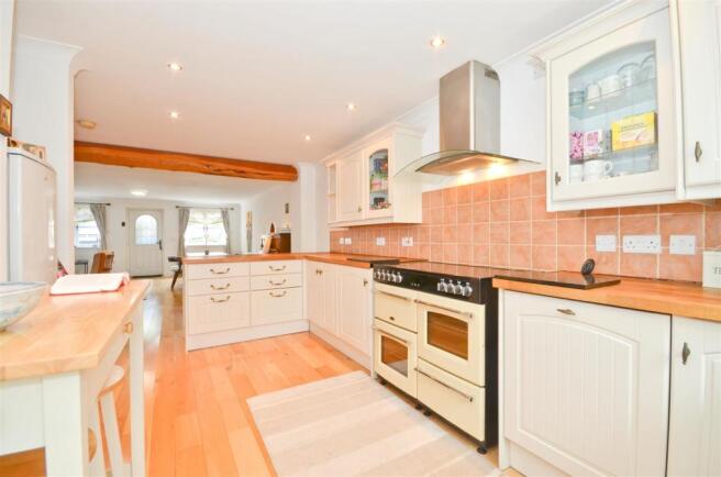 Kitchen Area.JPG