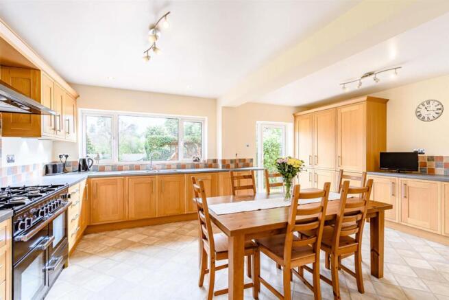Kitchen/Breakfast Room