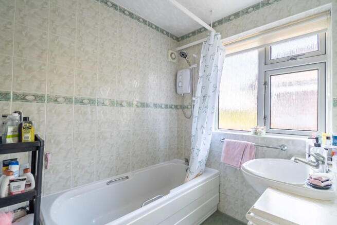 4 bed Semi-Detached for sale Image 8
