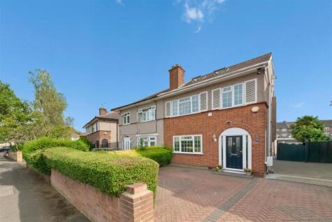 Adelphi Crescent, Hayes