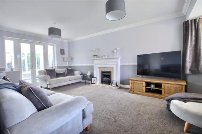 4 bed Detached for sale Image 11