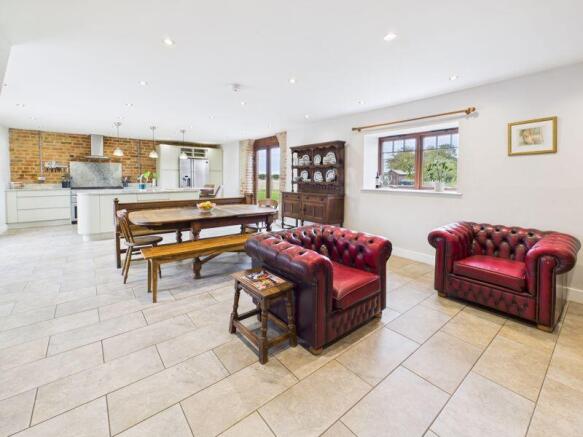 Living dining kitchen