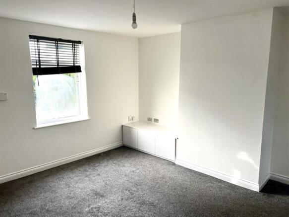 Living room 1.jpg