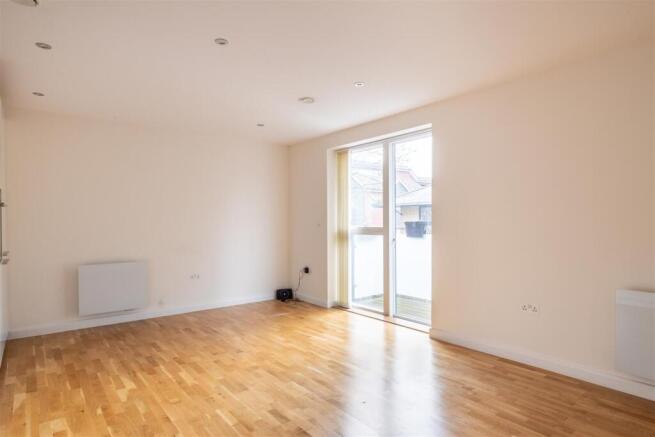 16 Milton House-11.jpg