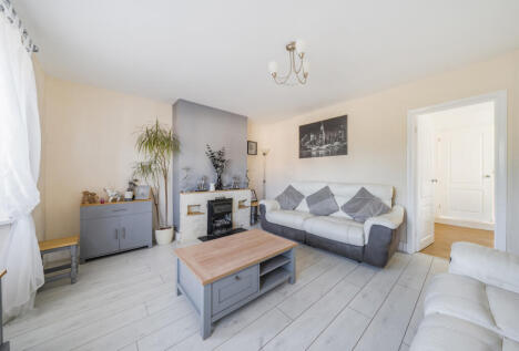 Rennie Terrace, Redhill, Surrey, RH1