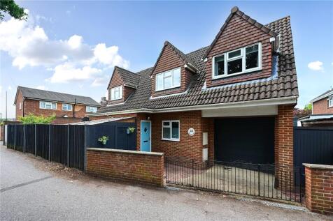 Old Chapel Lane, Ash, Guildford, Surrey, GU12