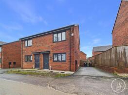 5, Calla Grove, Seacroft, Leeds LS14 6ZT