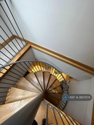2 bed Flat to rent Image 7